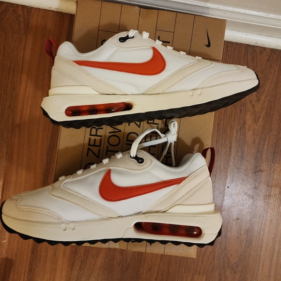 Nike Air Max Dawn sz 6 - Picture 3 of 6